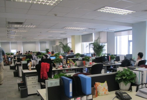 壁掛式泳池水處理設(shè)備成 “香餑餑”？解密它走紅的關(guān)鍵:泳池設(shè)備
