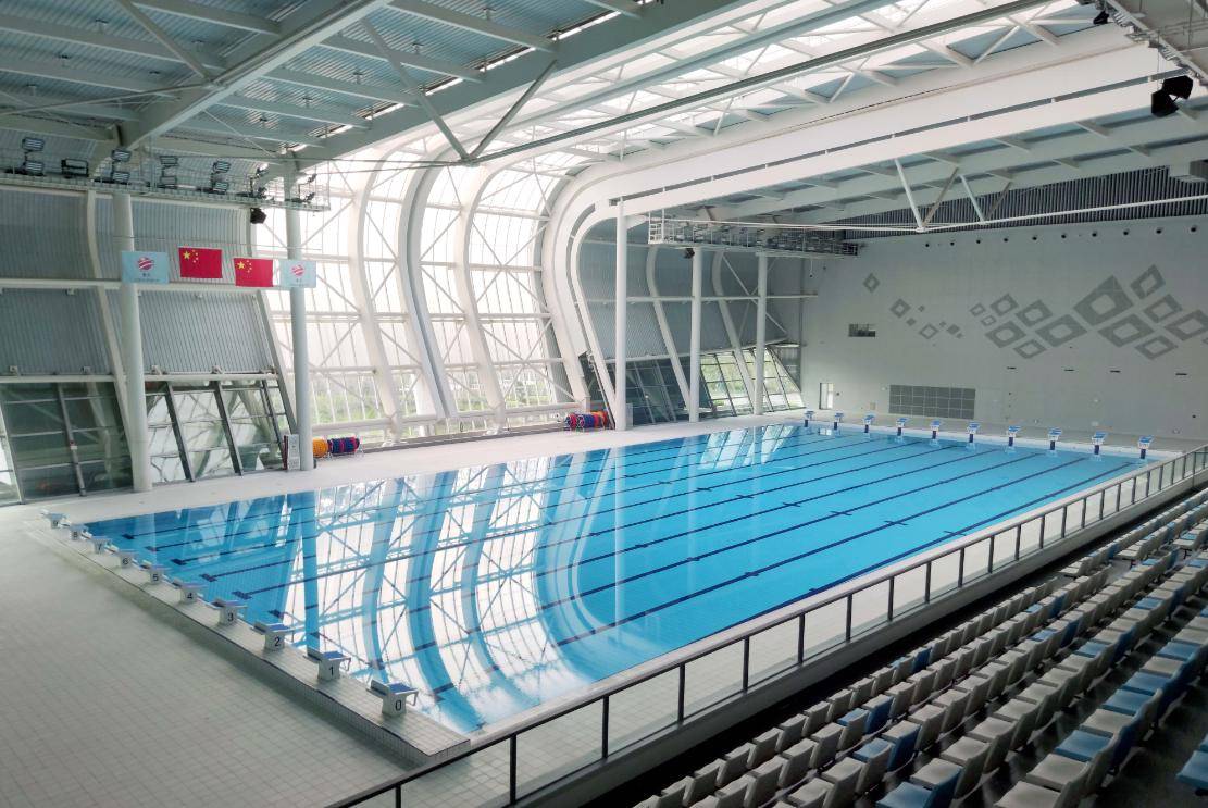 廣東聯(lián)盛36年專業(yè)泳池設(shè)備廠家，以技術(shù)贏得客戶信任:泳池設(shè)備
