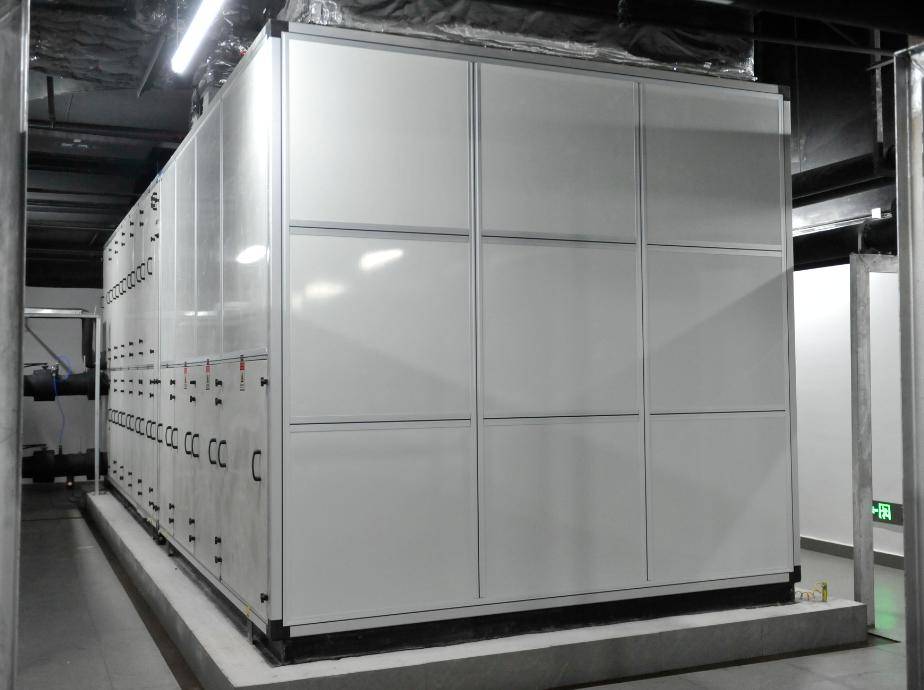 廣東聯(lián)盛36年專業(yè)泳池設(shè)備廠家<strong></p>
<p>泳池設(shè)備
</strong>，以技術(shù)贏得客戶信任:泳池設(shè)備
